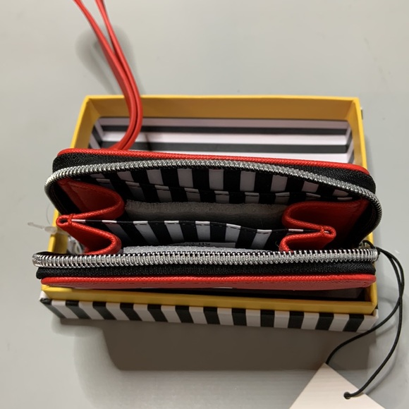 Marc Tetro Frenchie red/black wallet. New in Box. - Picture 5 of 8